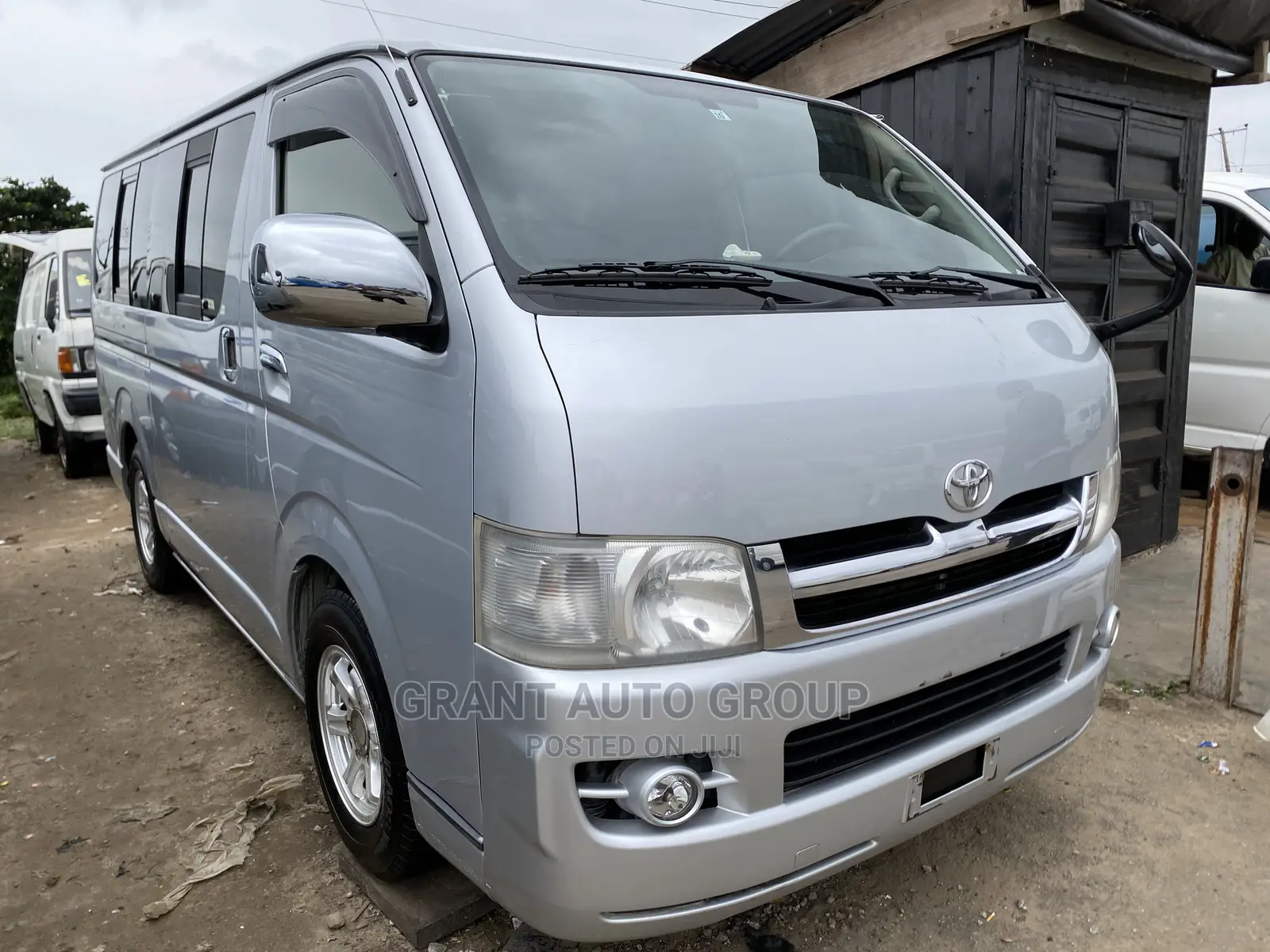 Toyota HiAce 2012 Silver