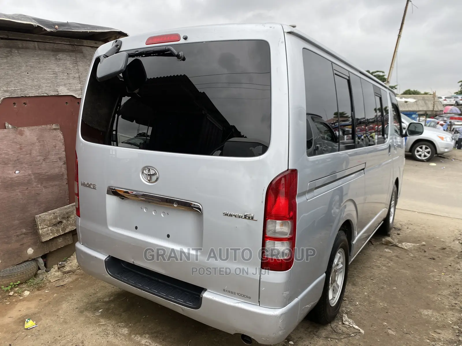 Toyota HiAce 2012 Silver
