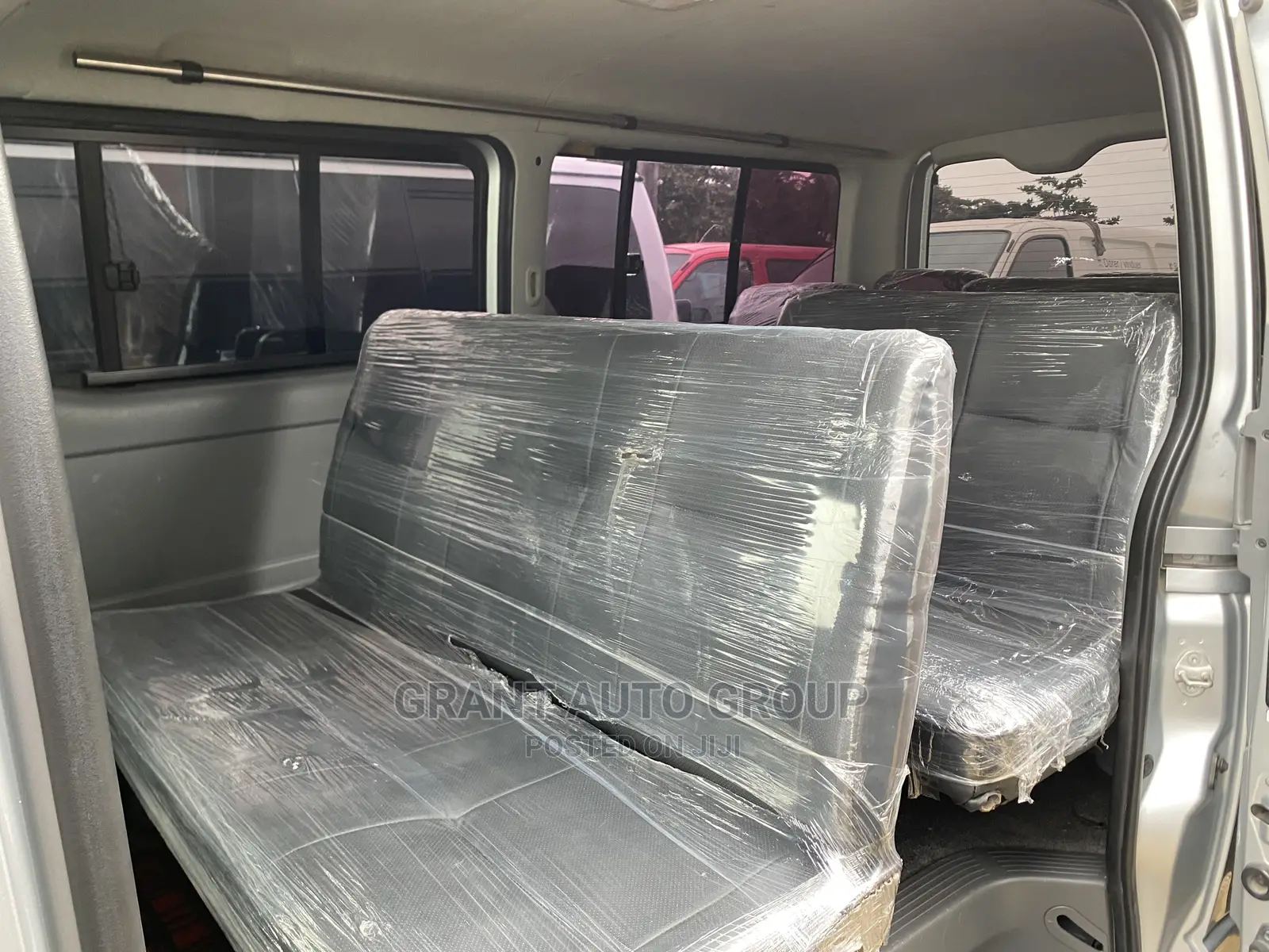 Toyota HiAce 2012 Silver
