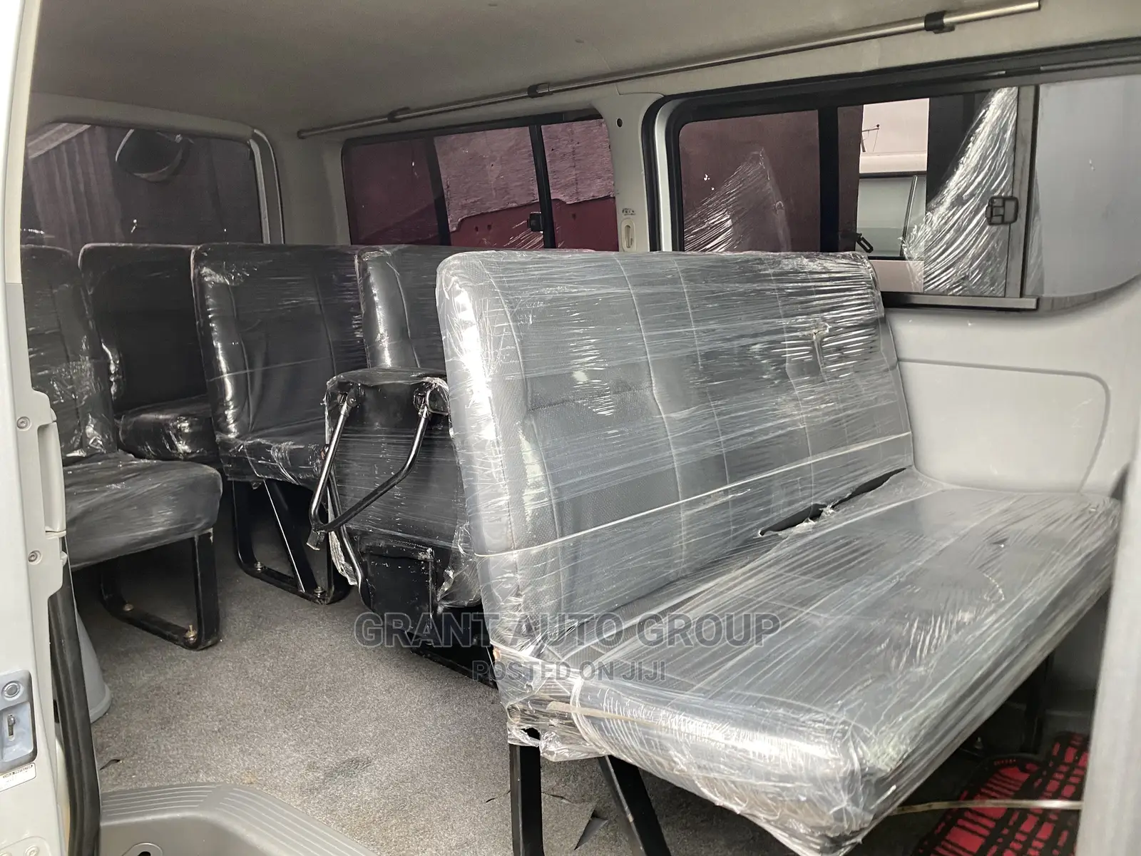 Toyota HiAce 2012 Silver