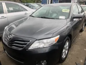 Toyota Camry 2010 Gray
