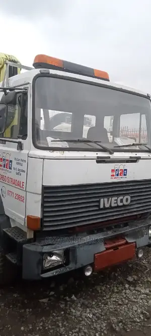 European Used Iveco 330-35 Recovery/Tow Truck 1992 White