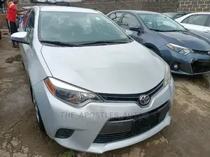 Toyota Corolla 2015 Silver