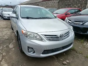 Toyota Corolla 2011 Silver