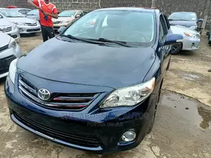 Toyota Corolla 2013 Blue
