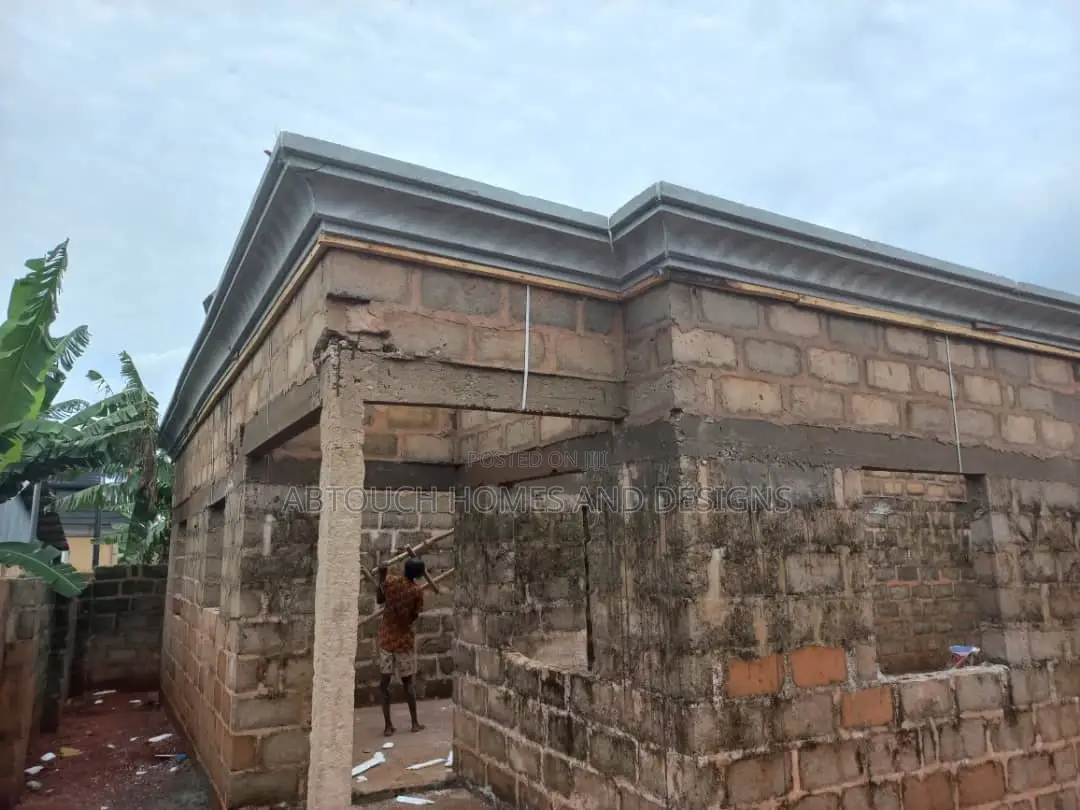 Polystyrene Parapet and Window Hood.