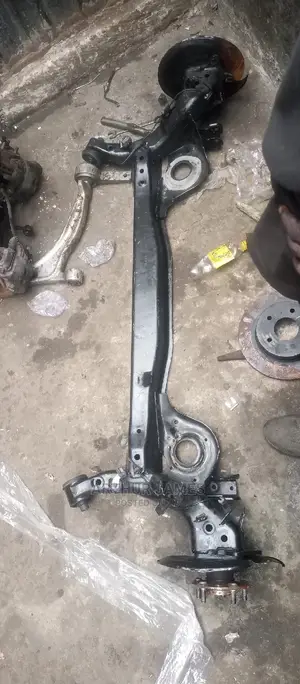 Back Beam Nissan Kick 2017