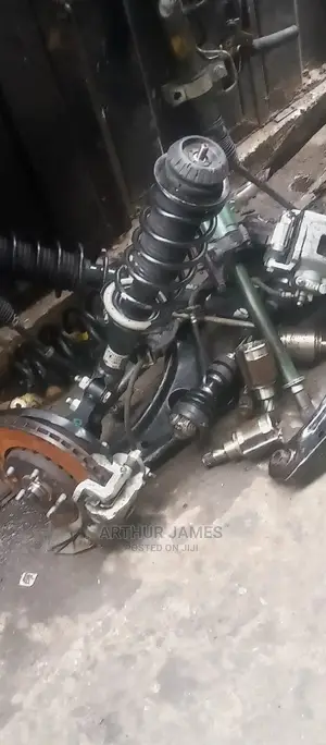 Front and Back Shock Nissan Kick 2017