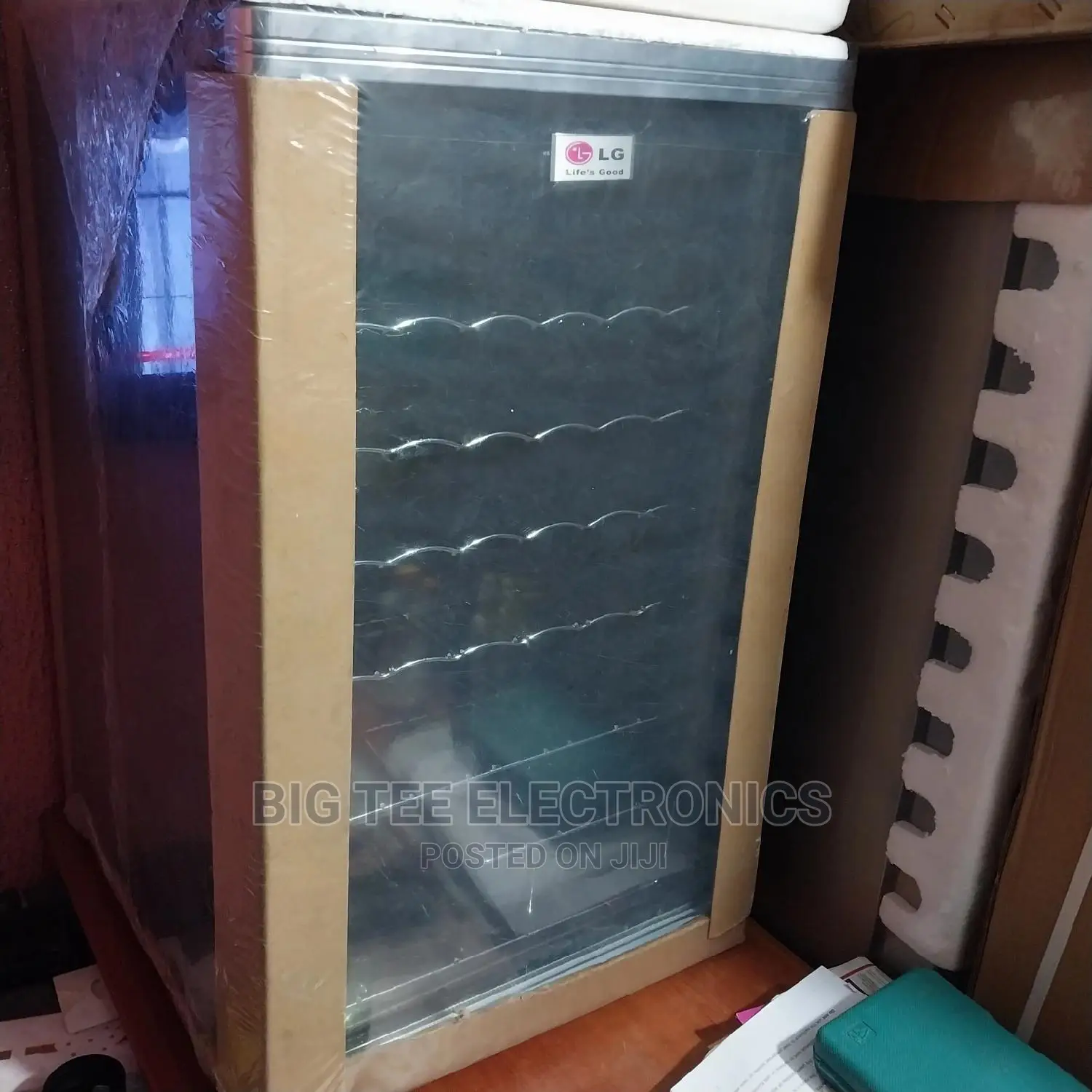 LG Wine Chiller Display Fridge