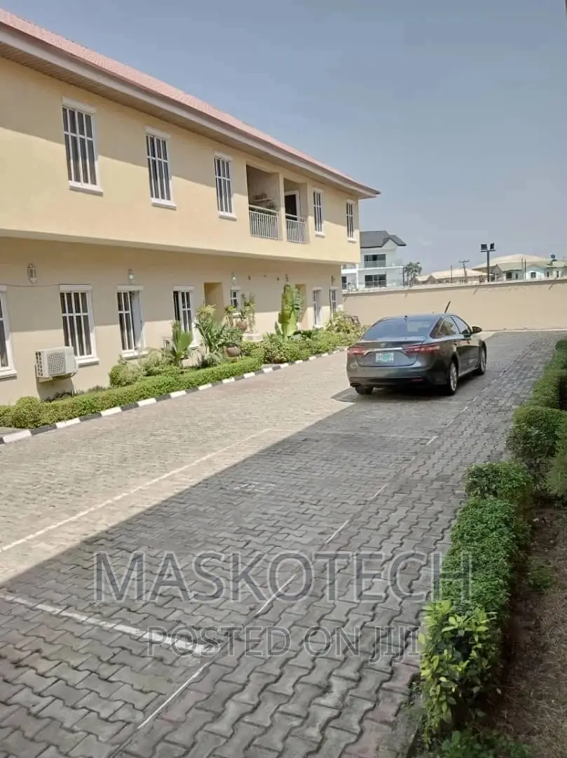4bedroom Duplex in Lekki for Sale