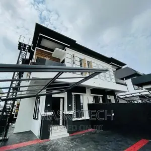 4bedroom Duplex in Lekki for Sale