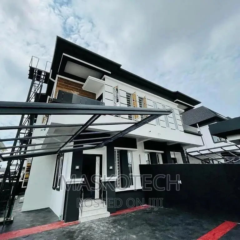 4bedroom Duplex in Lekki for Sale
