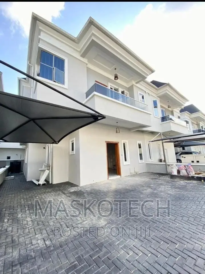 4bedroom Duplex in Lekki for Sale