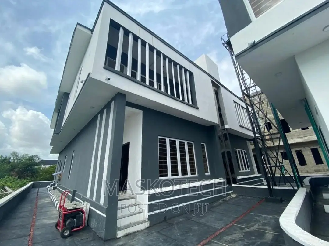 4bedroom Duplex in Lekki for Sale
