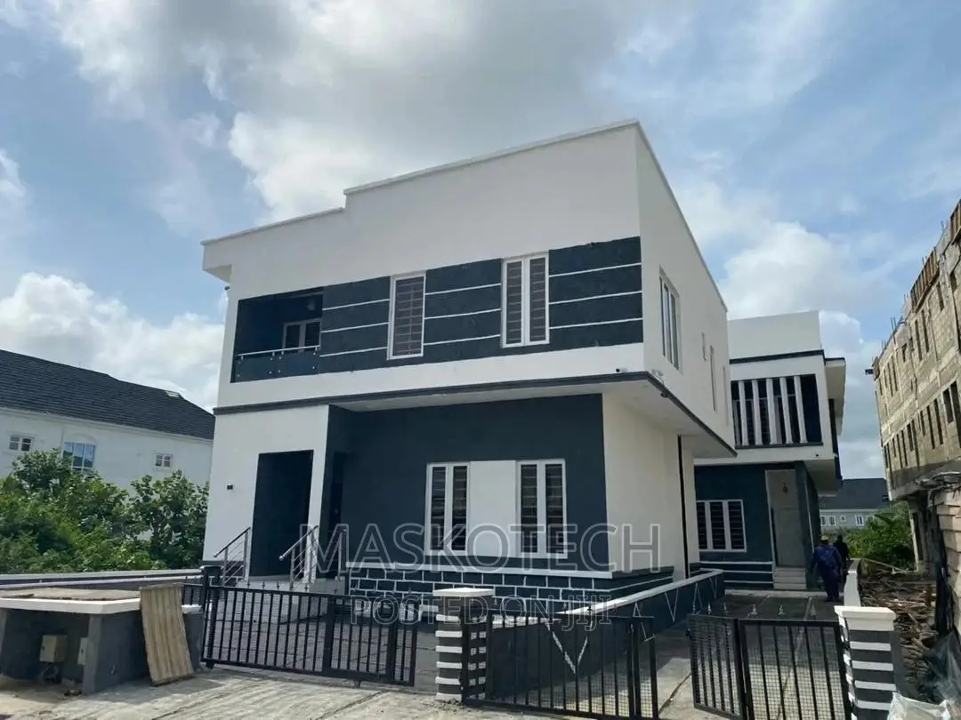 4bedroom Duplex in Lekki for Sale