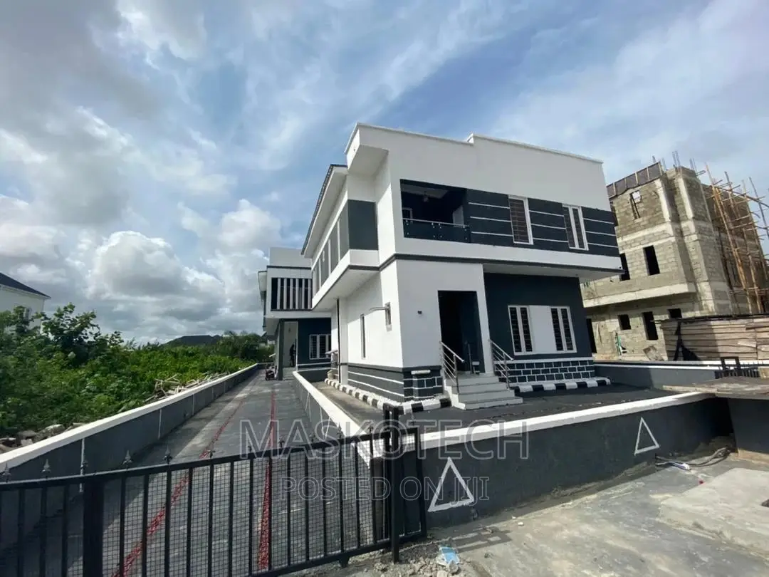 4bedroom Duplex in Lekki for Sale