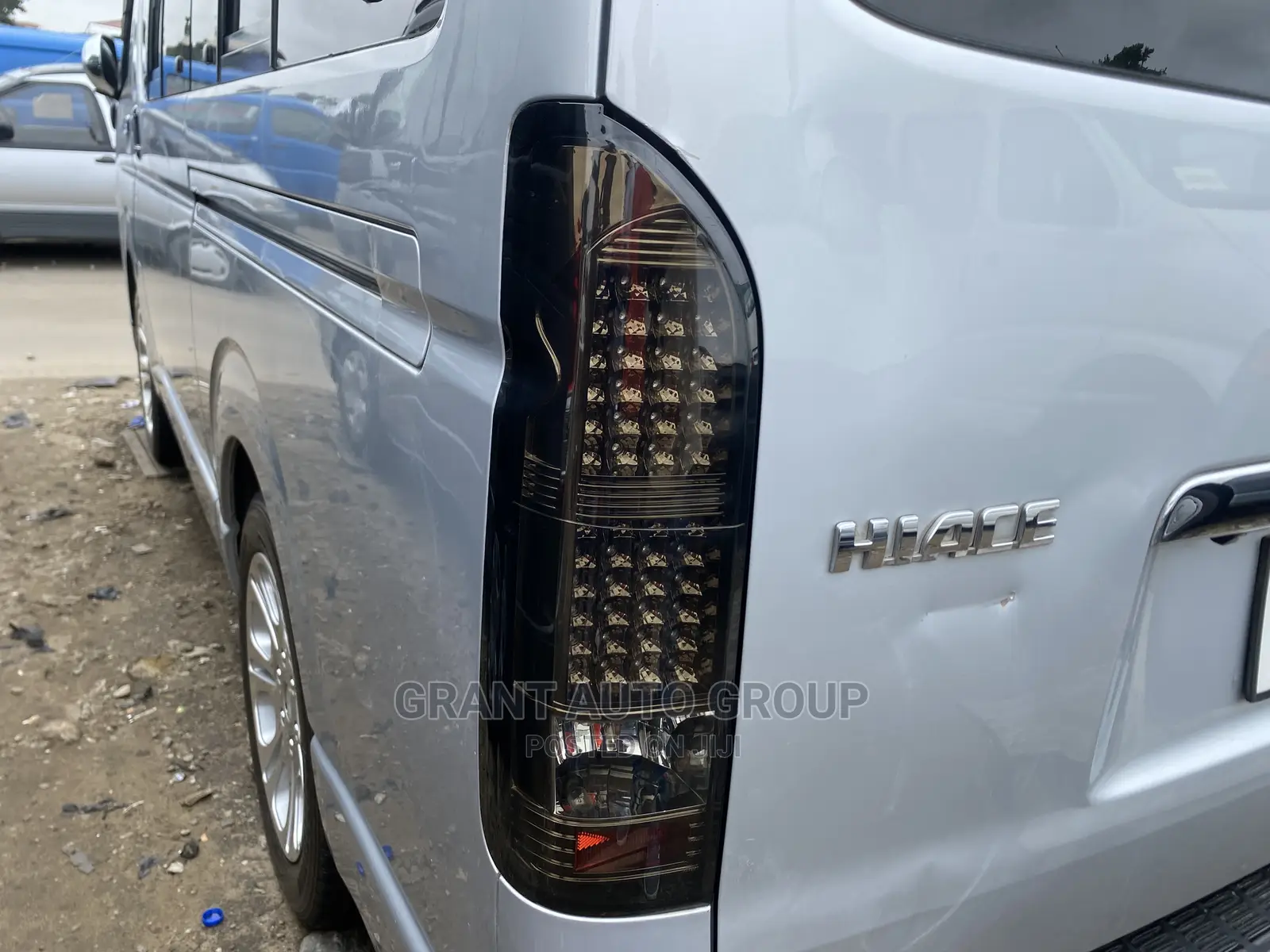 Toyota HiAce 2013 Silver