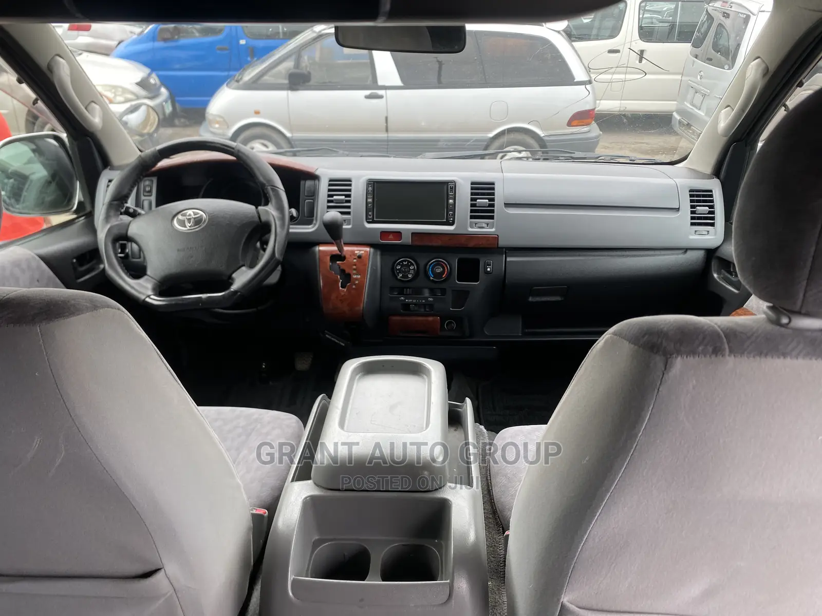 Toyota HiAce 2013 Silver