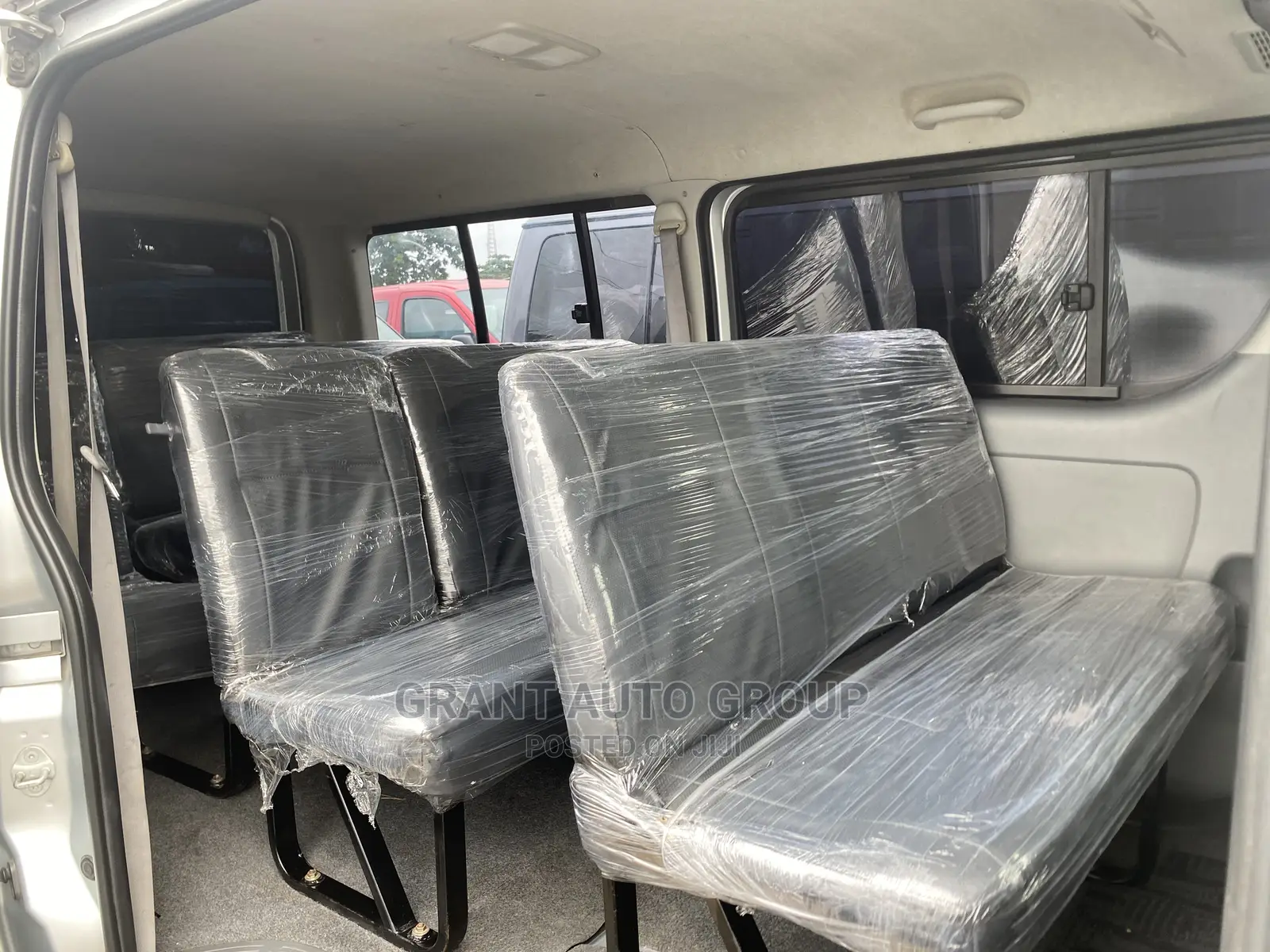 Toyota HiAce 2013 Silver