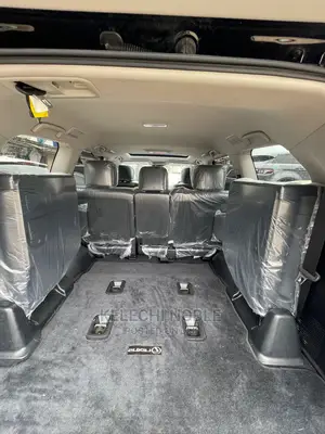 Lexus LX 570 (5 seats) AWD 2016 Black