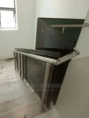 Staircase Glass Rail Fit