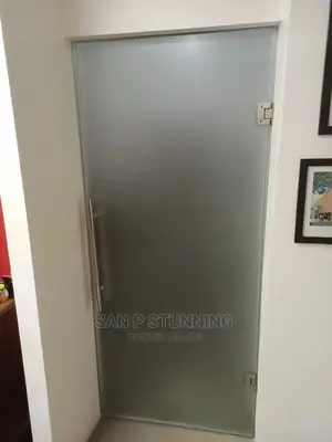 Frosted Hinge Door