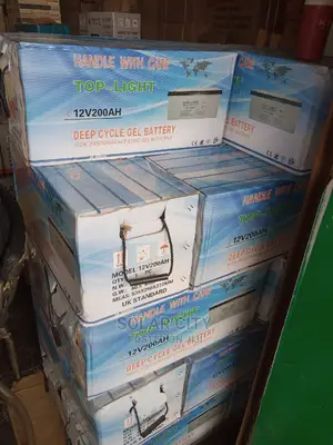 12v 200ah Top_light Battery