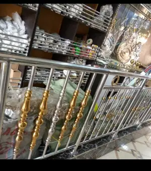 Stainless Hand Railings With Design of Gold and Silver