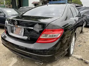 Mercedes-Benz C300 2010 Black