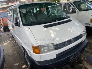 Volkswagen Transporter 2002 White