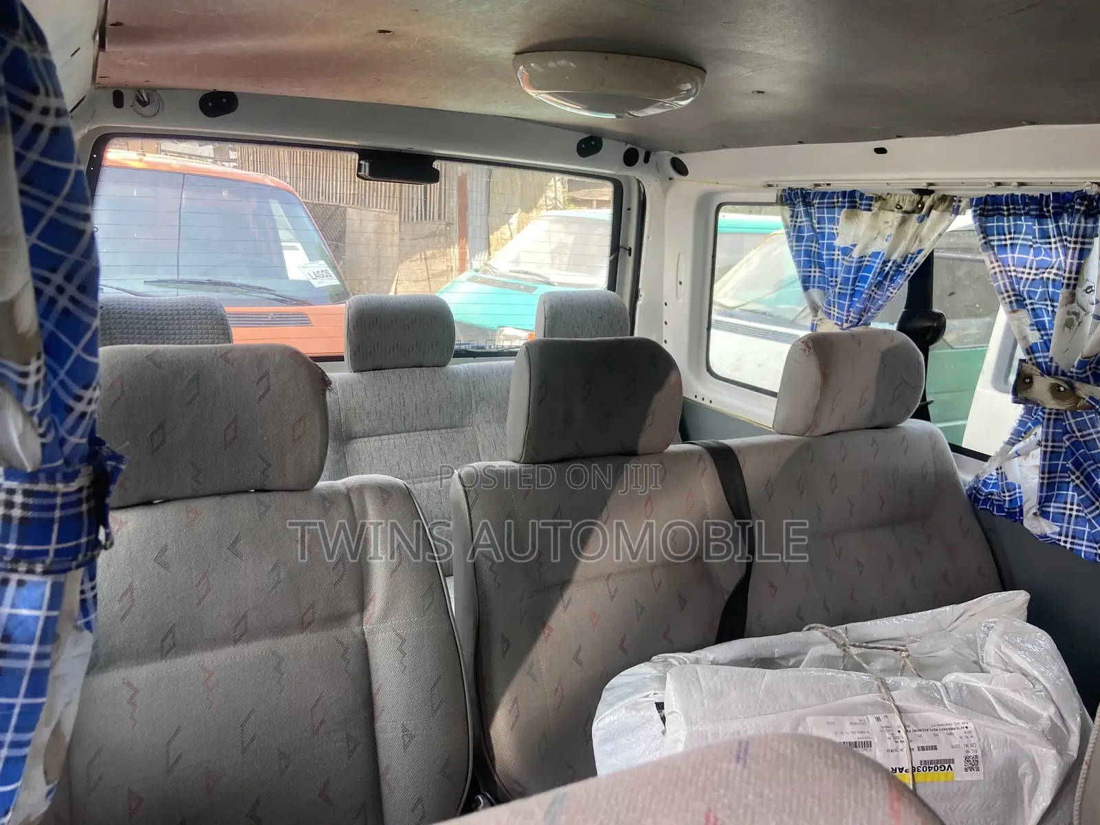 Volkswagen Transporter 2002 White