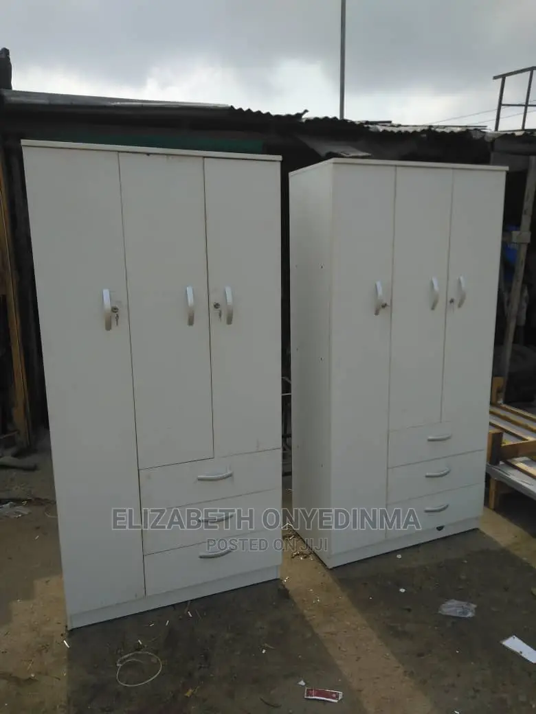 3ft*6ft White Wardrobe