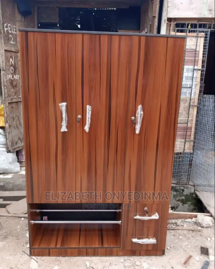 4ft*6ft Quality Wardrobe Brown Color