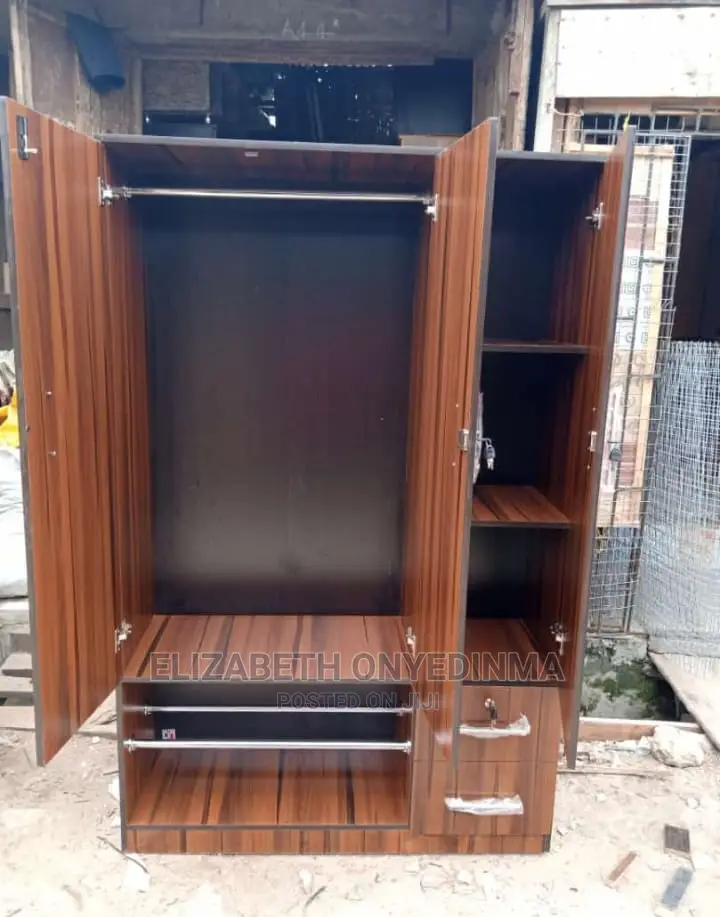 4ft*6ft Quality Wardrobe Brown Color