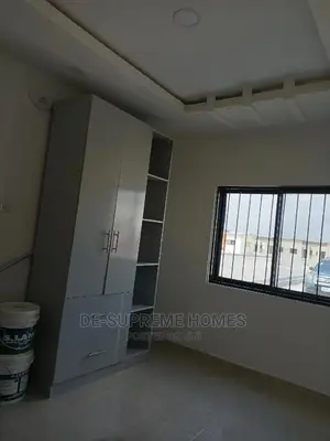 Furnished 3bdrm Bungalow in Beachwood Park, Lakowe for rent