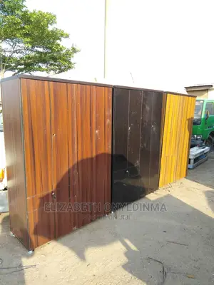 6ft*6ft Wardrobe With Drawers