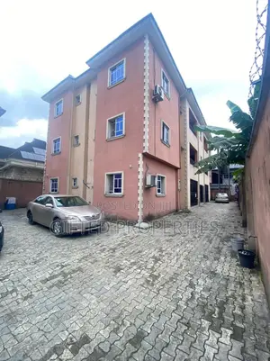 2bdrm Block of Flats in New Road Estate Off, Port-Harcourt for sale