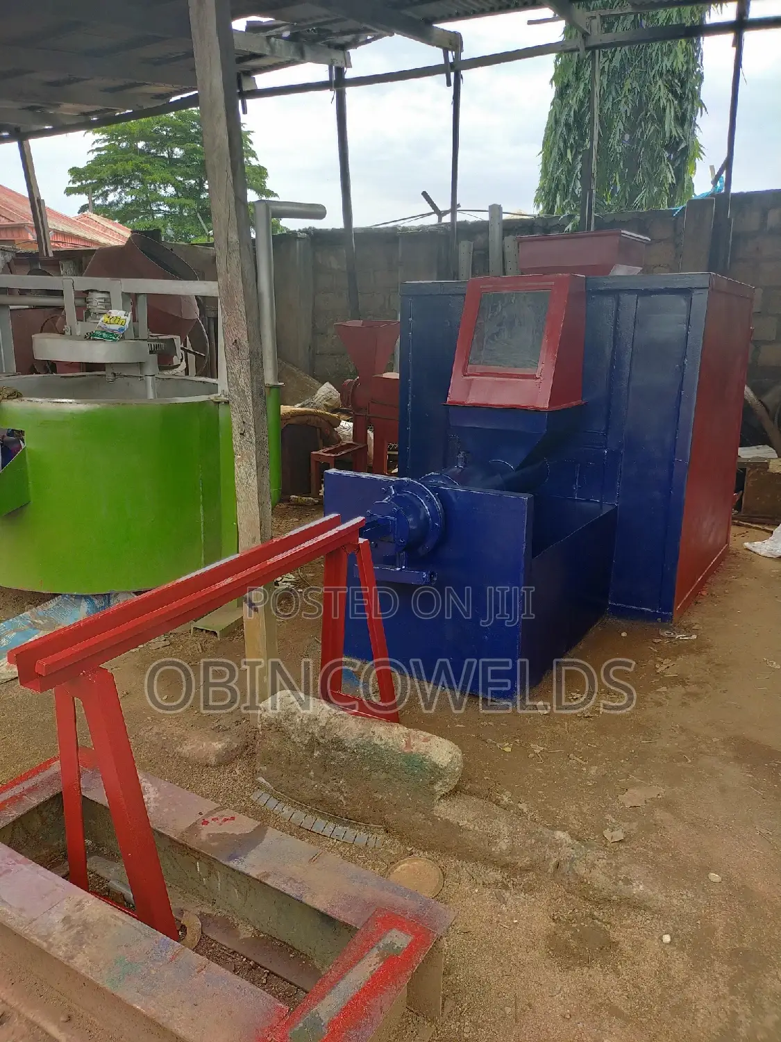 Soap Plodder/ Extruding Machine