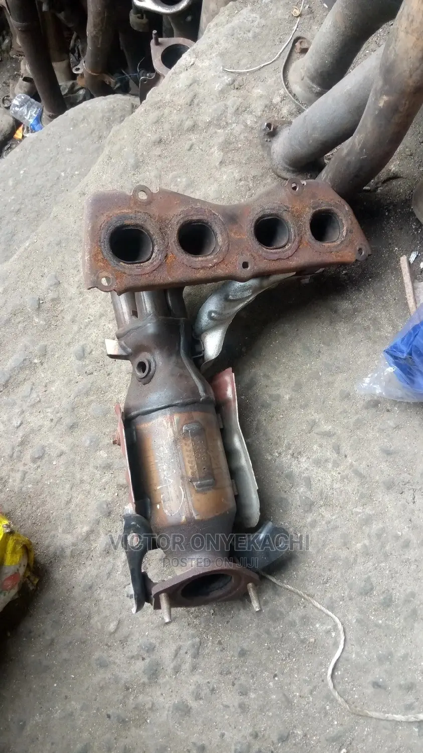 Engine Catalyst Converter Toyota Camry 2010