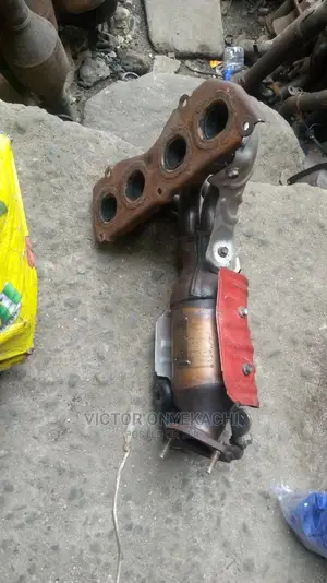 Engine Catalyst Converter Toyota Camry 2010