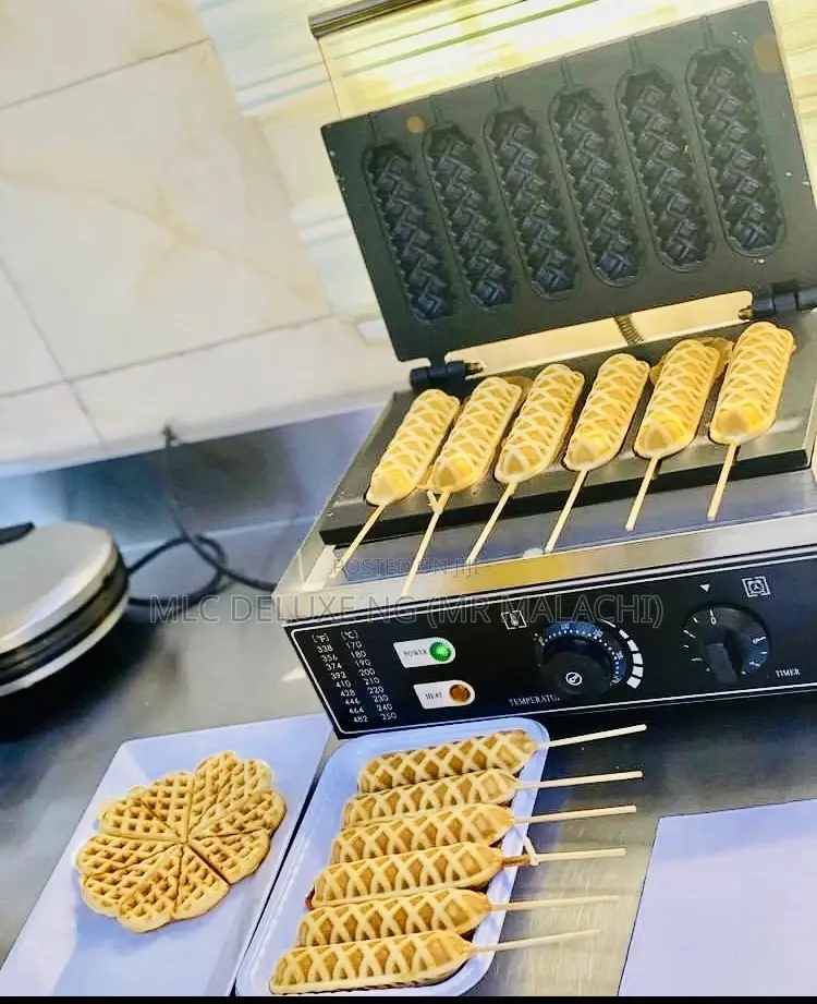 KITCHEN WAFFLE IRON / Hotdog Waffle Maker Machine Available