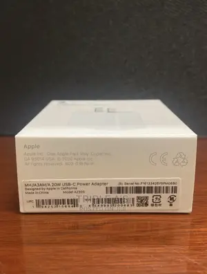 Original Usb-C 20w Power Adapter With Oem Usb-C to Lightning Cable