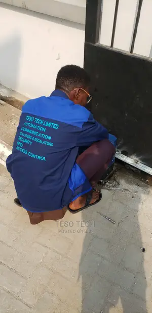 Automatic Gate With Remote