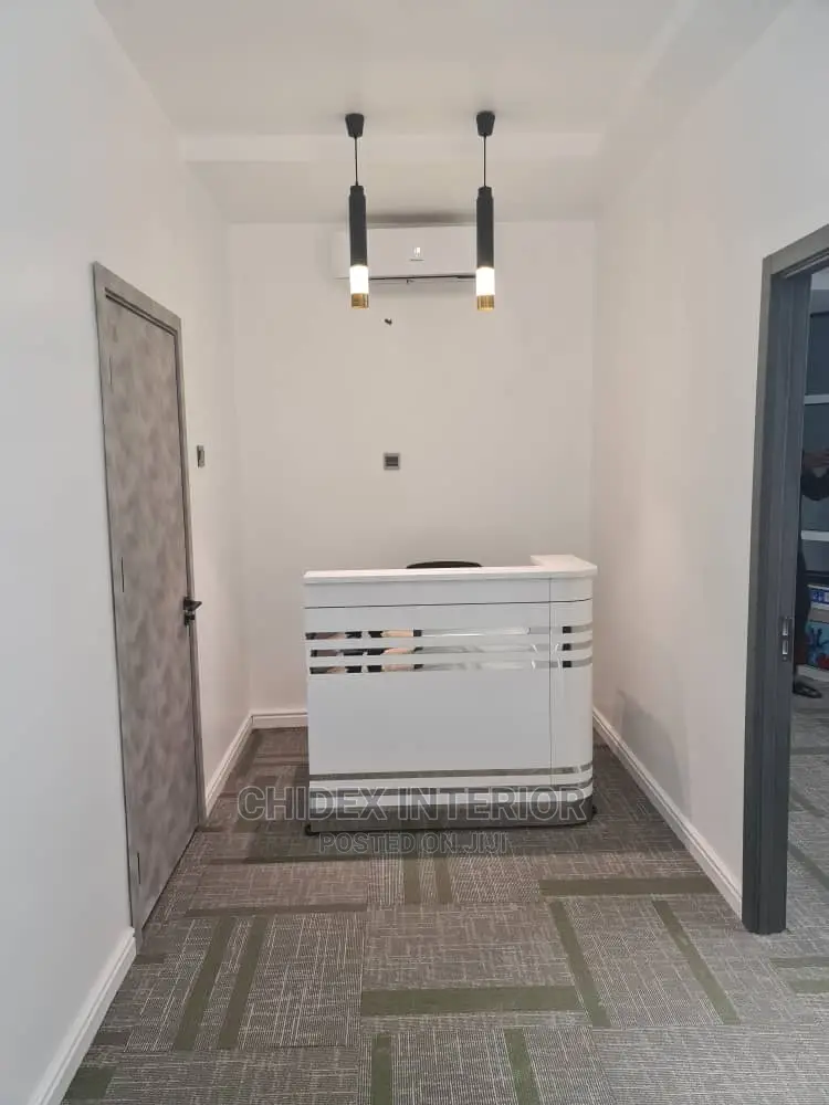 Exotic Receptionist Table