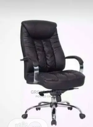 Quality Executive Swivel Leather Office Chair.
