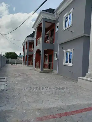 2bdrm Block of Flats in Colonel Estate, Lakowe for rent