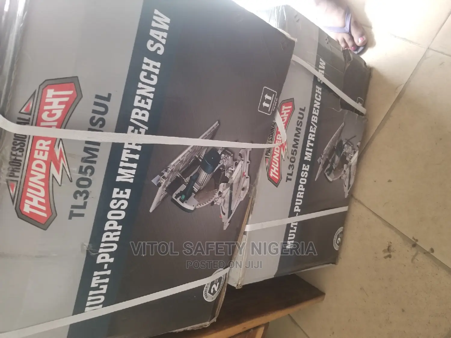 Miter Saw Machine