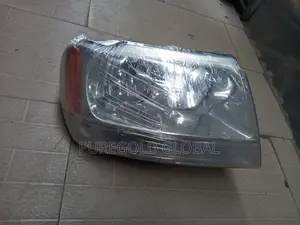 Headlamp for Grand Cherokee 2005 Model