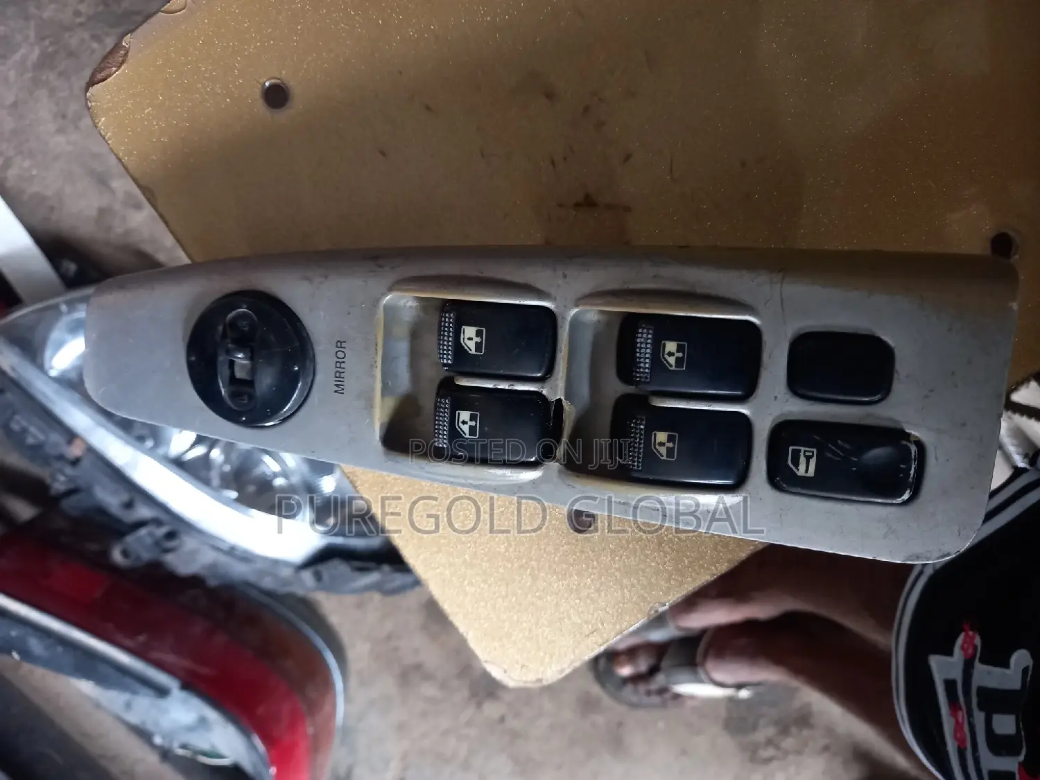 Cerato Glass Control Button