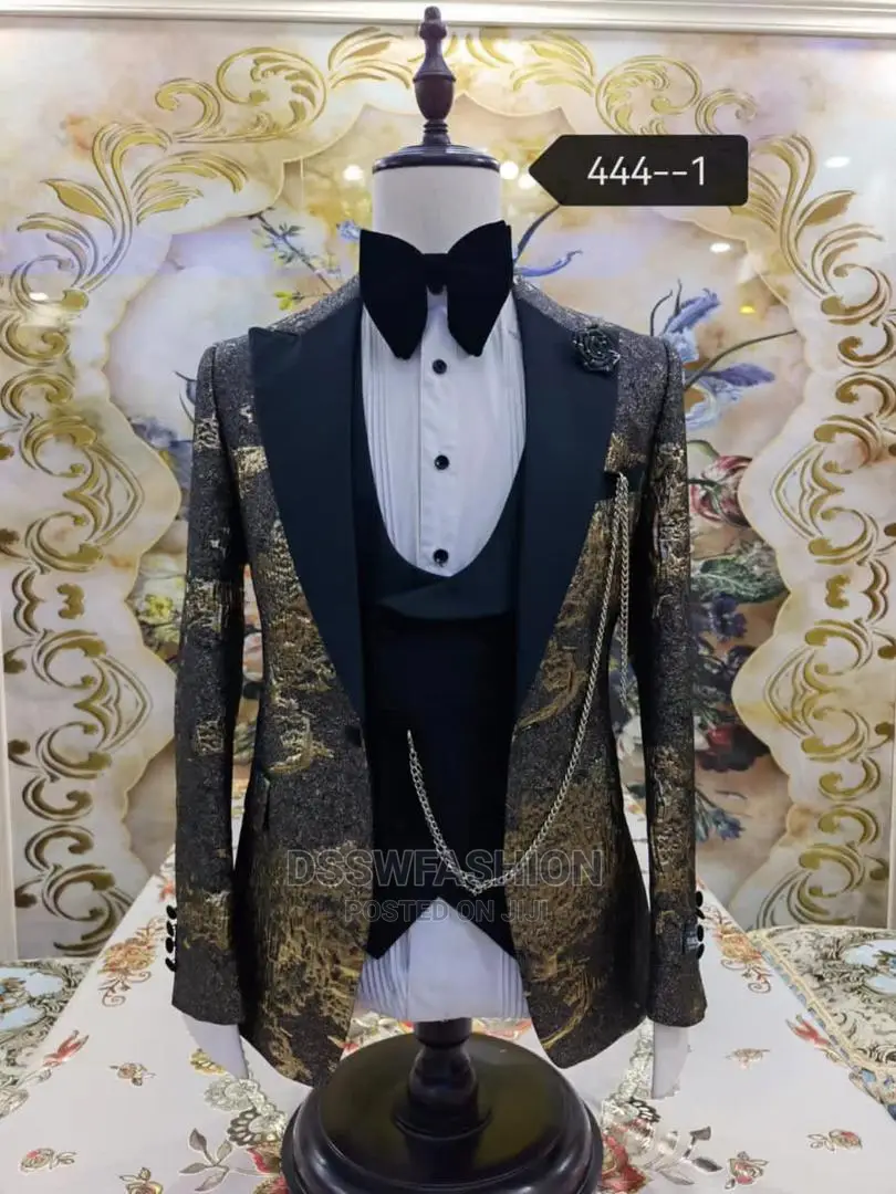 Exclusive 3pcs Tuxedo Suit + Free Bow Tie or Metal Cufflinks